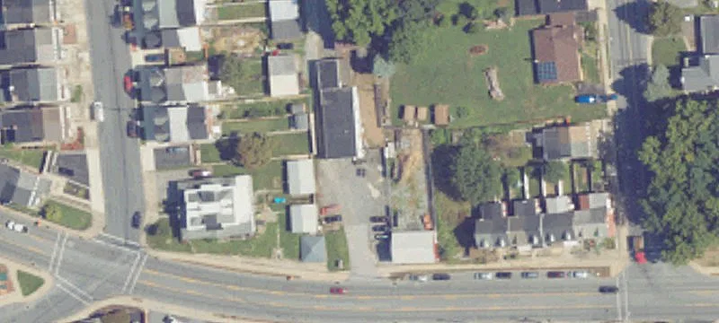 825 Lancaster Ave