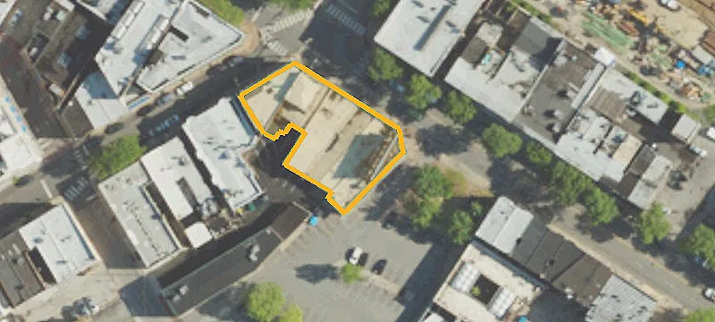 8 Lancaster Ave
