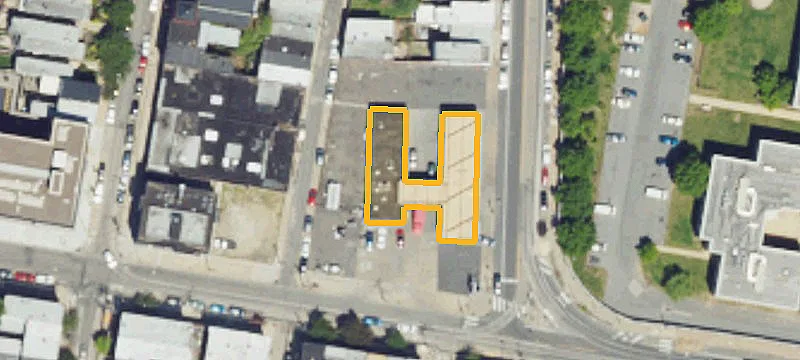 900 College Ave, Unit 22