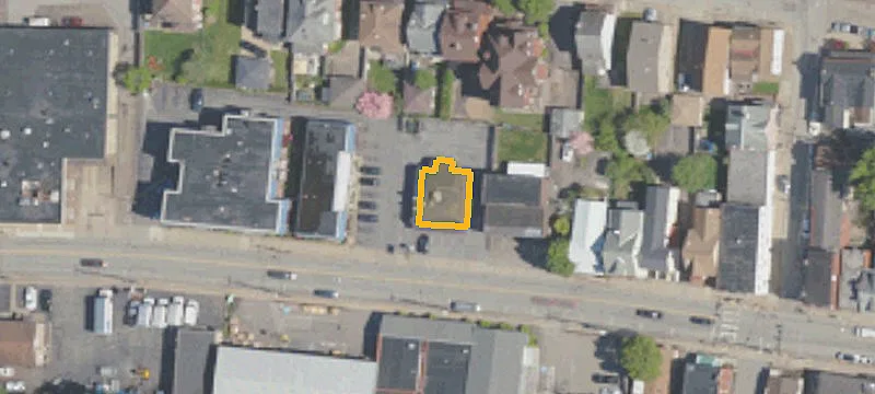 1714 Main St