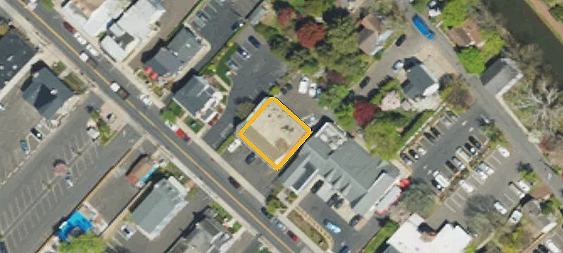 40 Main St