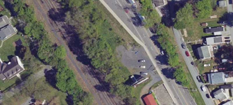 401 Enola Rd