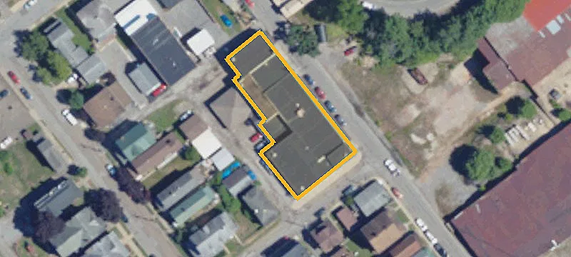 301 Oak Ave