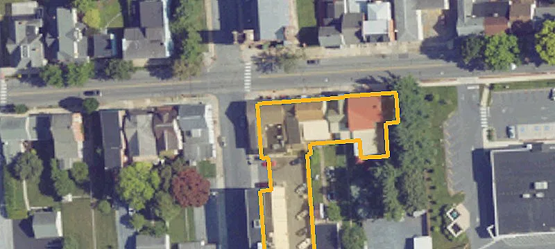 101 Main St