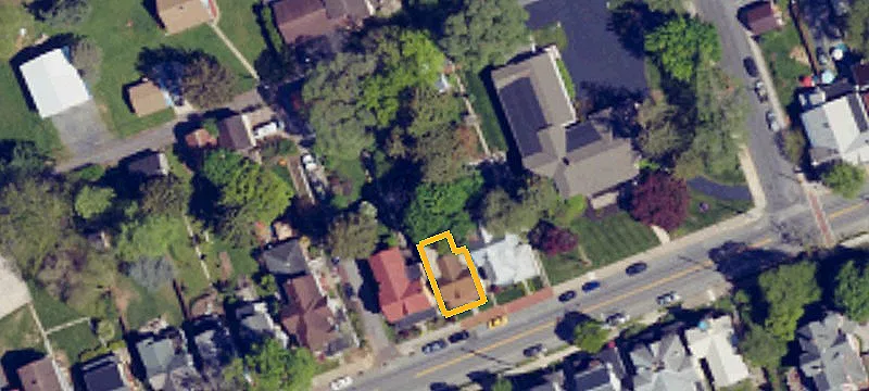 418 Main St