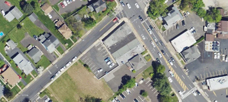 210 Easton Rd
