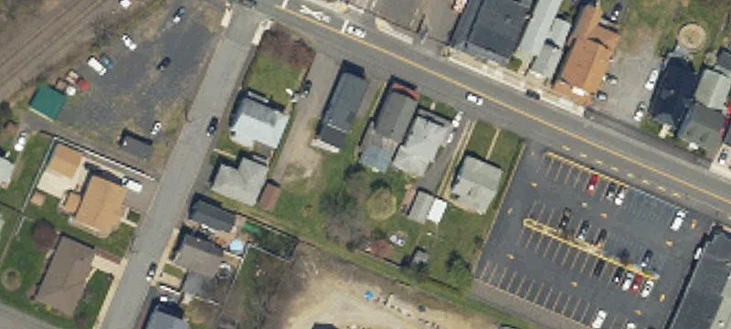 425 Main St
