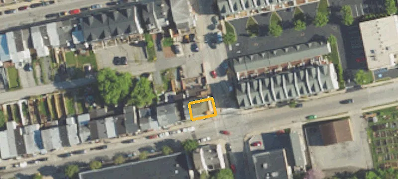382 Elm St
