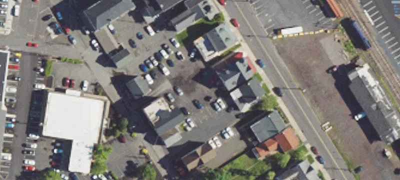18 Frnt St