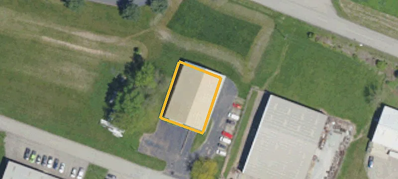 112 Commerce Ln