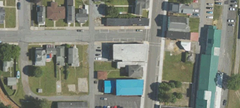 900 Main St