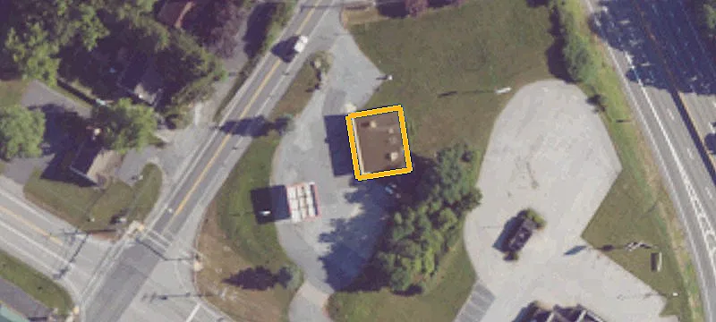 658 Wyndamere Rd