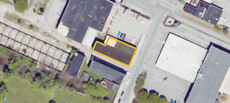 32 Water St
