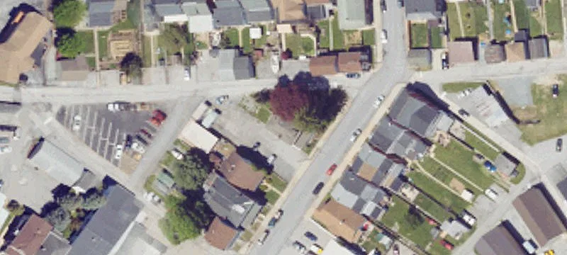 35 Ee Ave