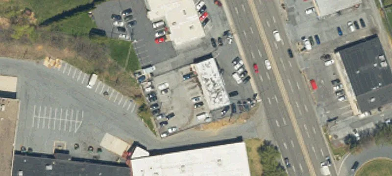 2240 Macarthur Rd