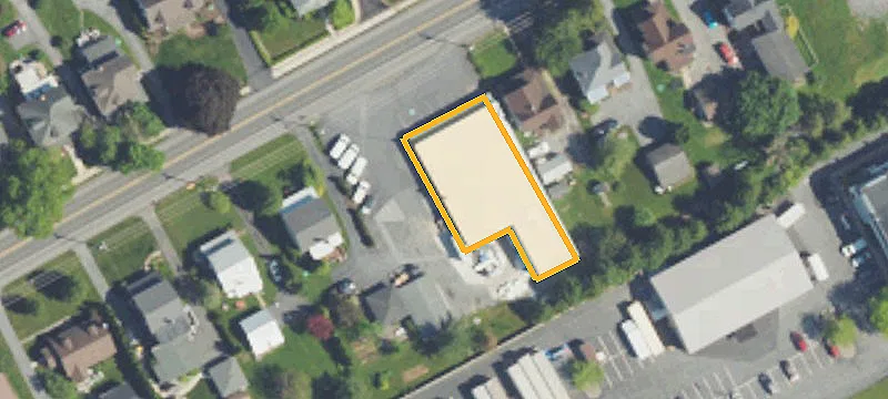 1044 Main St