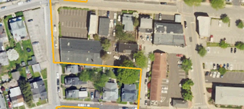 207 Thomas St