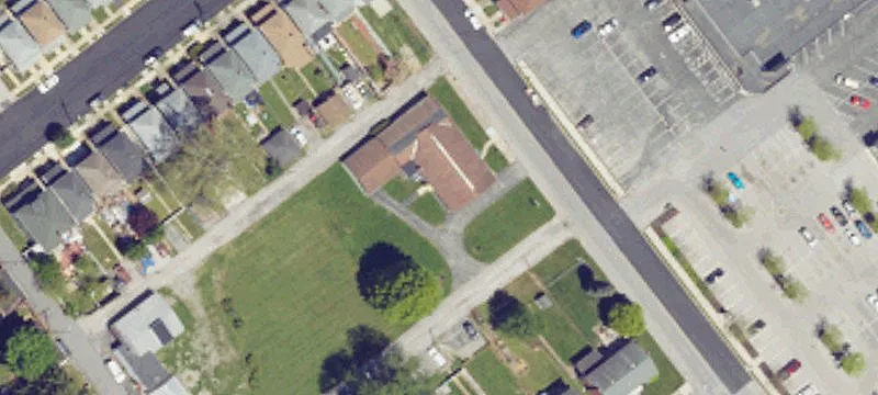 1024 Edgar St