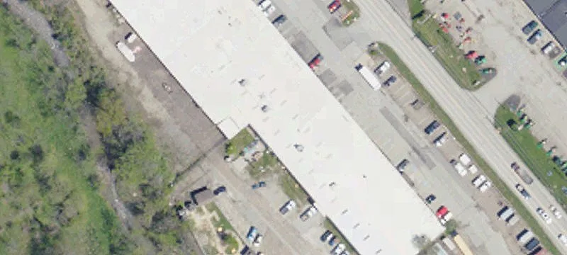 935 Henderson Ave