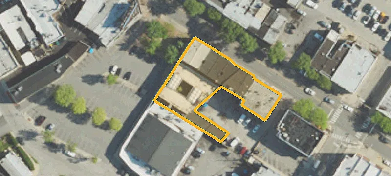 16 Lancaster Ave