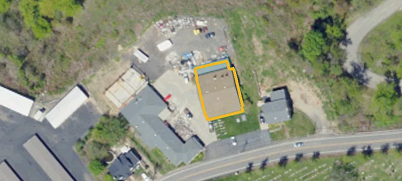 145 Cemetery Ln
