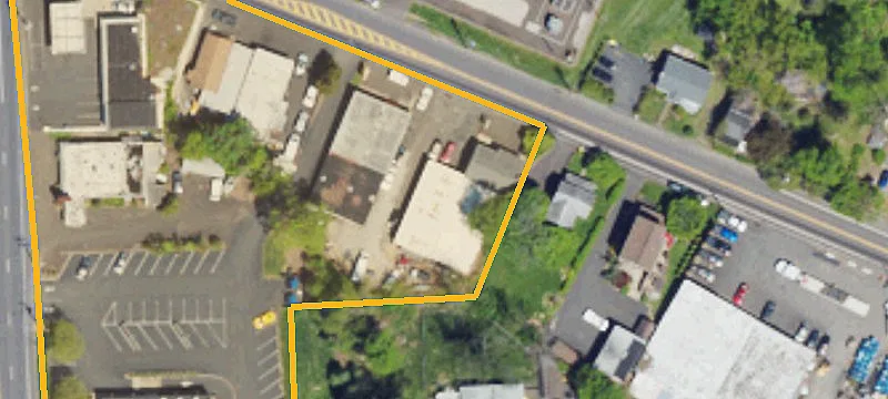 213 Horsham Rd