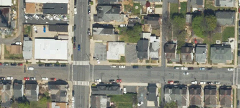704 Linden St