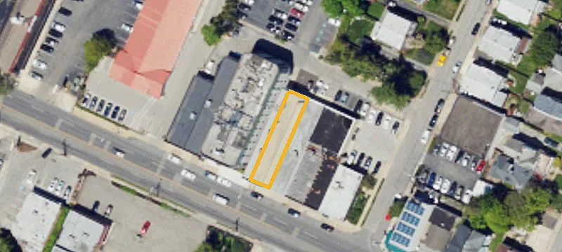 913 Montgomery Ave