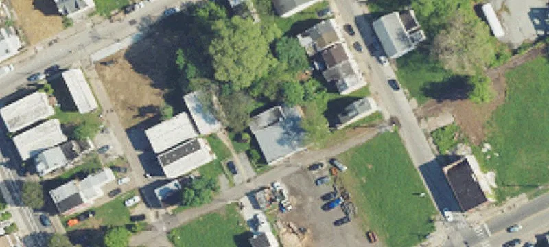 324 John St