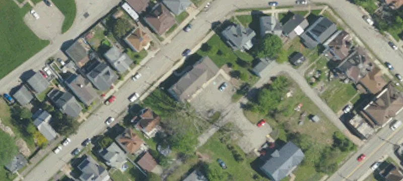 37 Nutt Ave