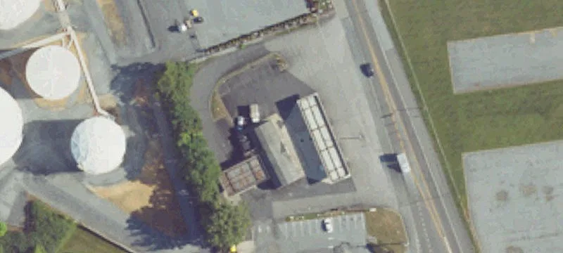 835 Eisenhower Blvd