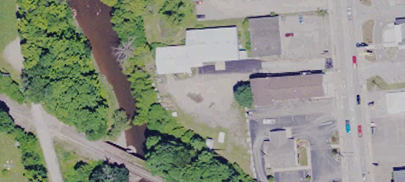 6 Riverside Pl