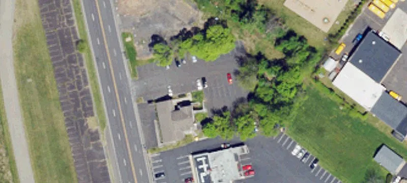 870 Easton Rd