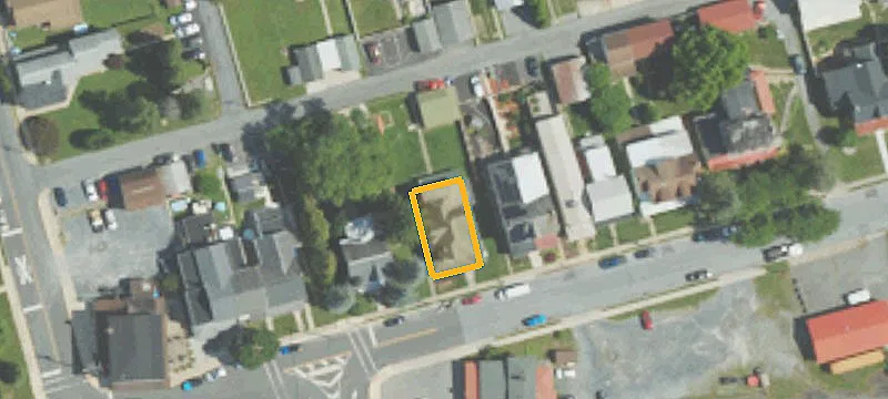 27 Ctr Ave