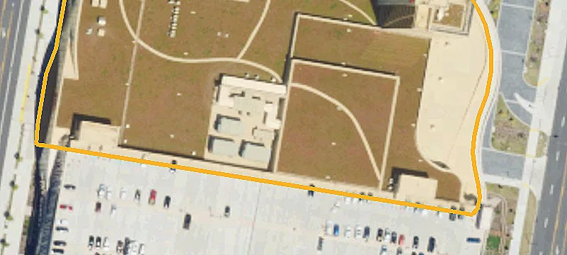 900 Packer Ave