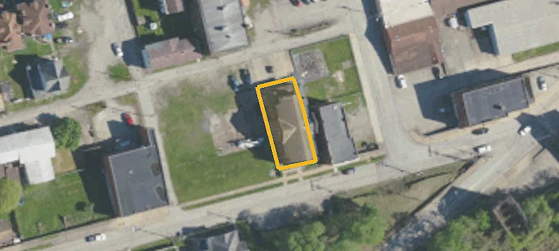 208 2nd St