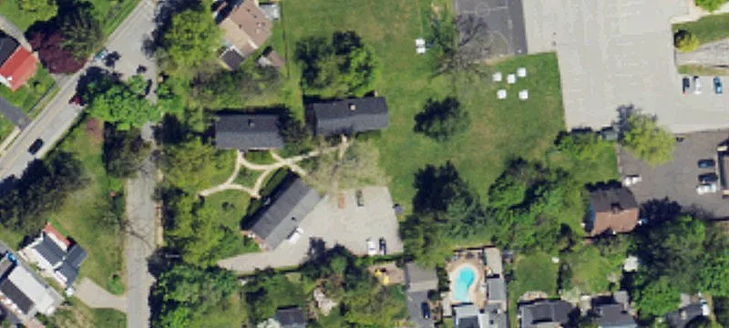 1300 Rose Ln