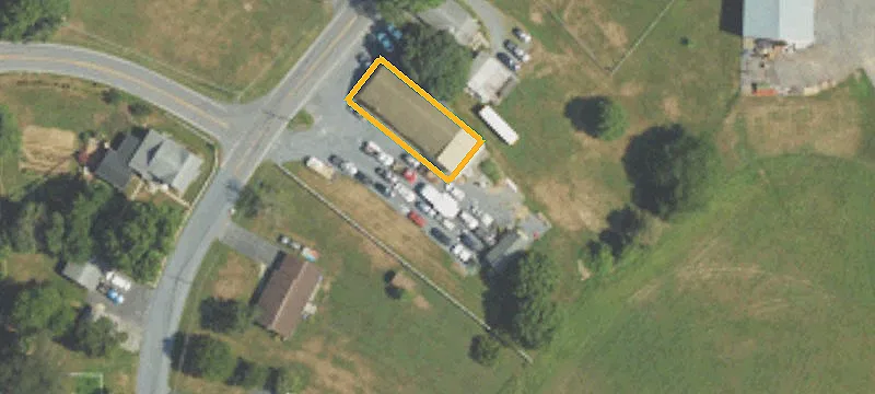 11 Loop Rd
