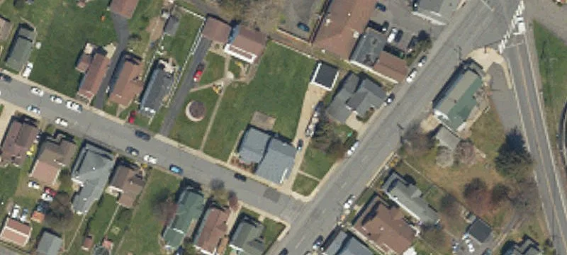 100 Lincoln St