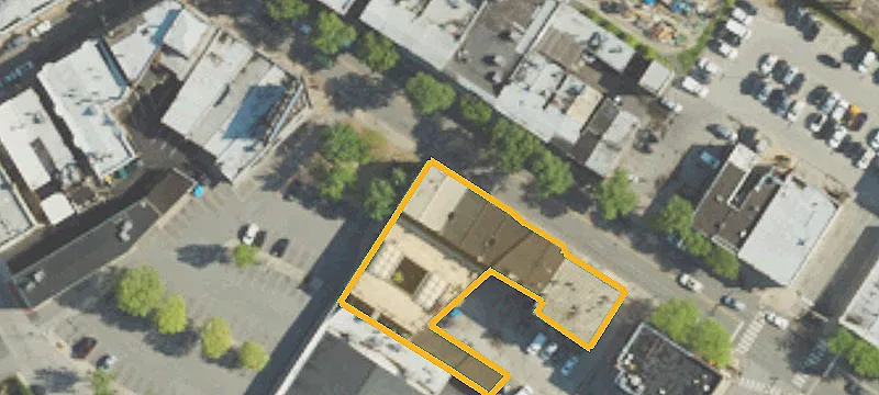 16 Lancaster Ave