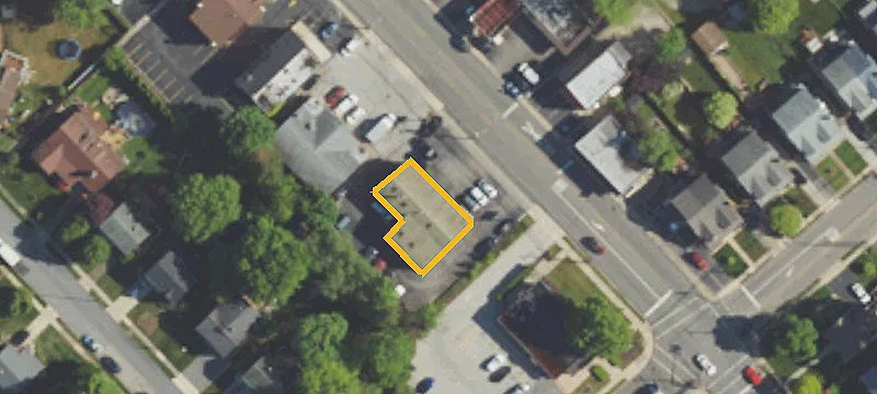 28 Woodland Ave