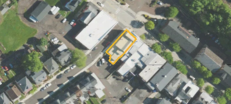 136 Main St
