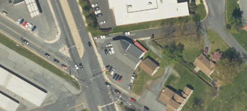 1095 Macarthur Rd