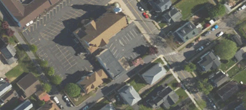 568 Bennett St