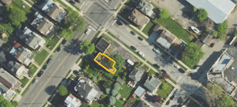 1023 Fayette St