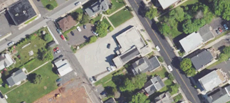 372 Main St