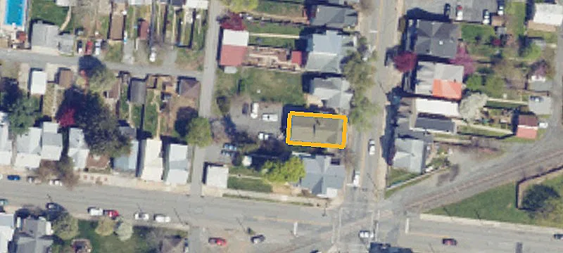 208 College St