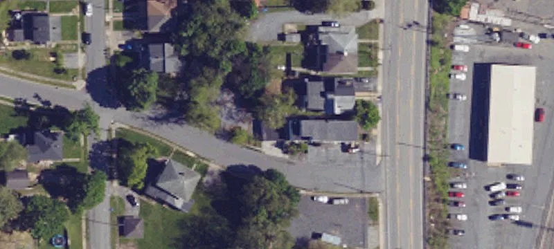 201 Enola Rd