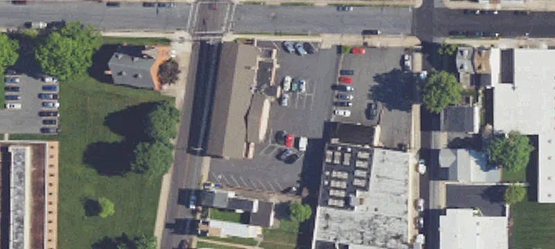 1635 Ctr Ave