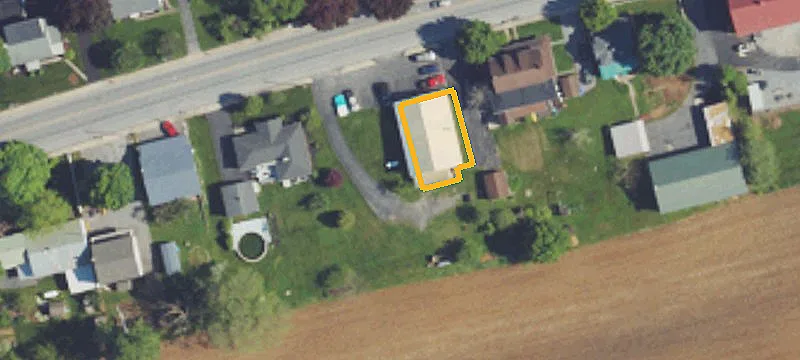 2044 Main St